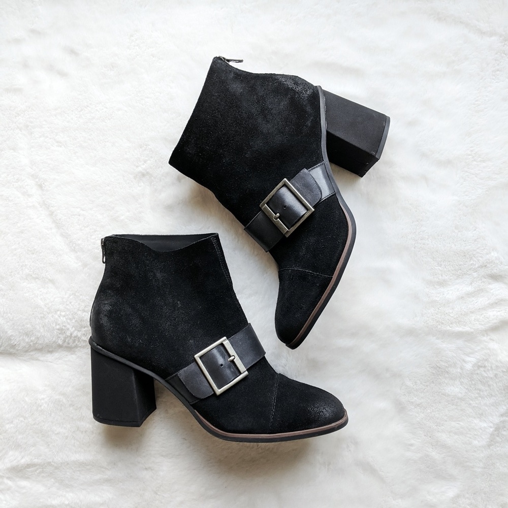 Korks Black Leather Heeled Ankle Boots